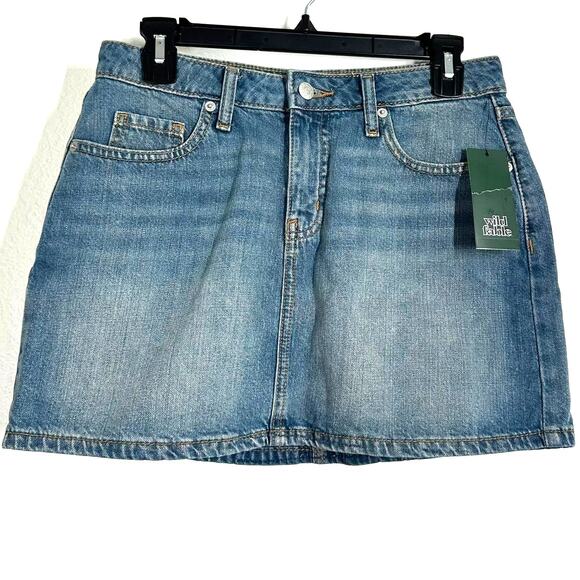 wild fable Dresses & Skirts - NWT 4 S  Skirt Wild Fable Medium wash denim jean mini classic